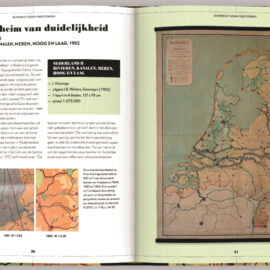 De wereld tussen twee stokken | 50 schoolwandkaarten uitgerold